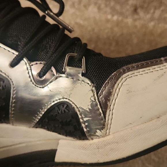 Michael Kors Women's "Liv" Black White & Silver Trainers w/ Inner Wedge Size 7.5 - Picture 6 of 16